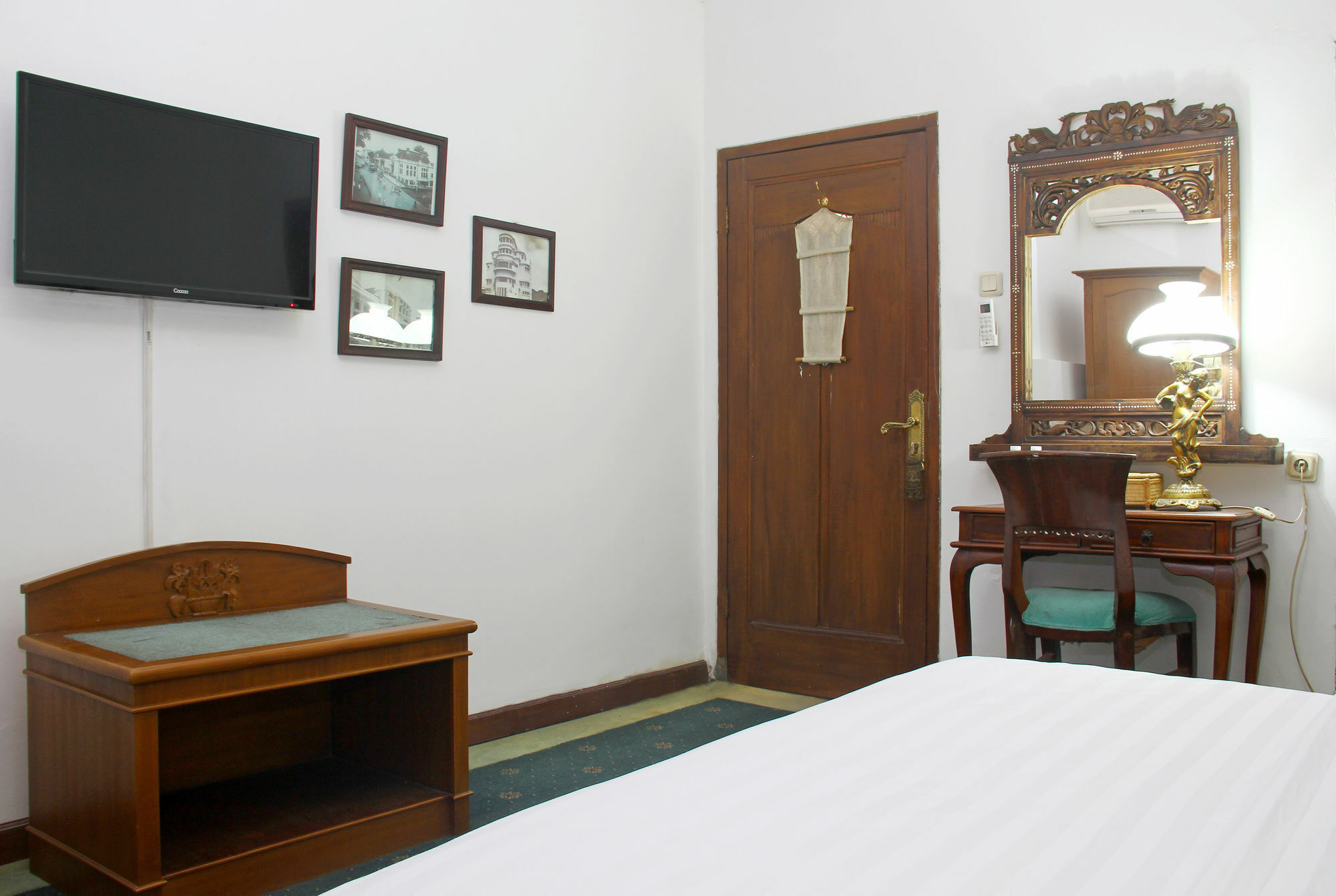 Hotel O Bandung Near Stadion Siliwangi Formerly The Ethnic Hotel Bandung Eksteriør billede